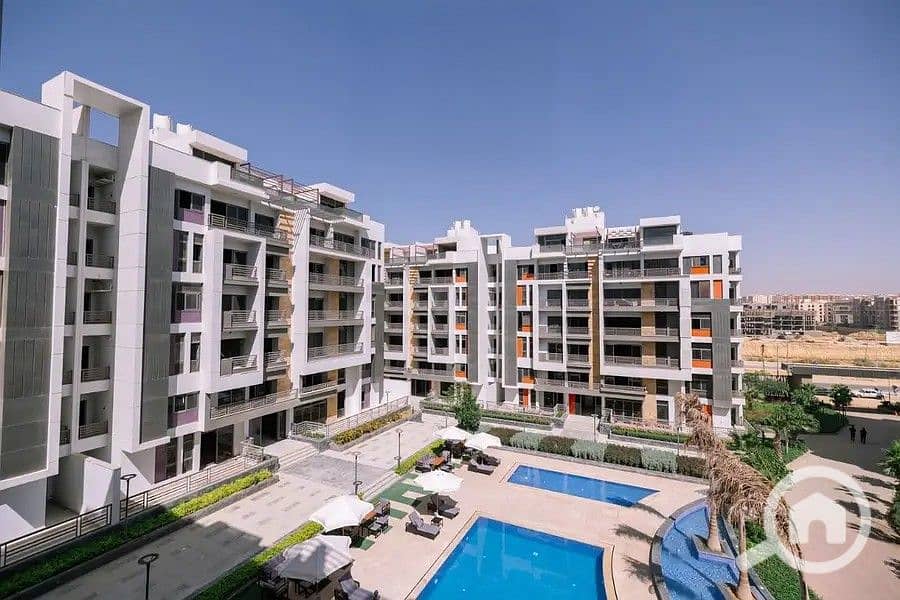 7 32825284-800x600. jpg