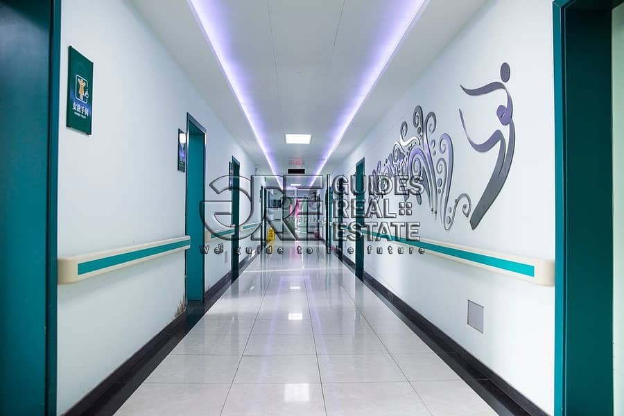 10 lovepik-hospital-environment-picture_500988656. jpg