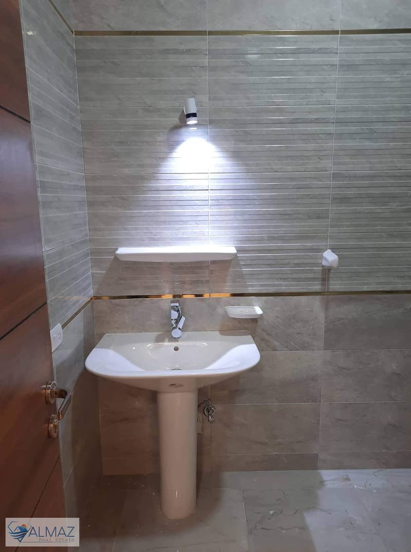 10 WhatsApp Image 2025-11-09 at 1.17. 45 PM. jpeg