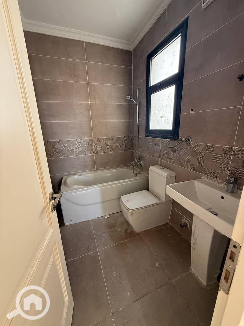 10 9c1c4d0e-e069-4bbf-8d0d-1074d3355c4d - Copy. jpeg