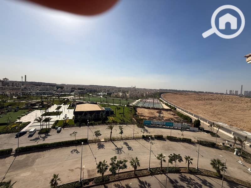 18 42507629-f54d-4cac-8181-a4d6f45c3db7. jpeg