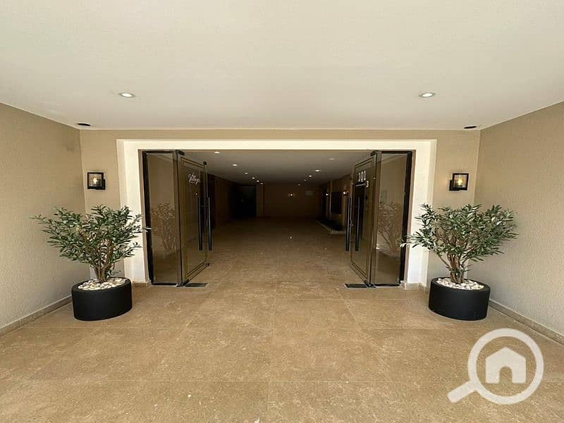 9 WhatsApp Image 2024-09-20 at 22.15. 19_f1547c1e. jpg