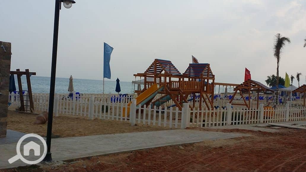 2 4c965adf-6dbd-43d6-afc1-8e7d401f7960. jpg