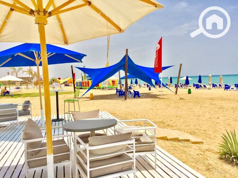 16 5370bf89-bc34-4c26-8b57-1deaf48d2b71. jpg