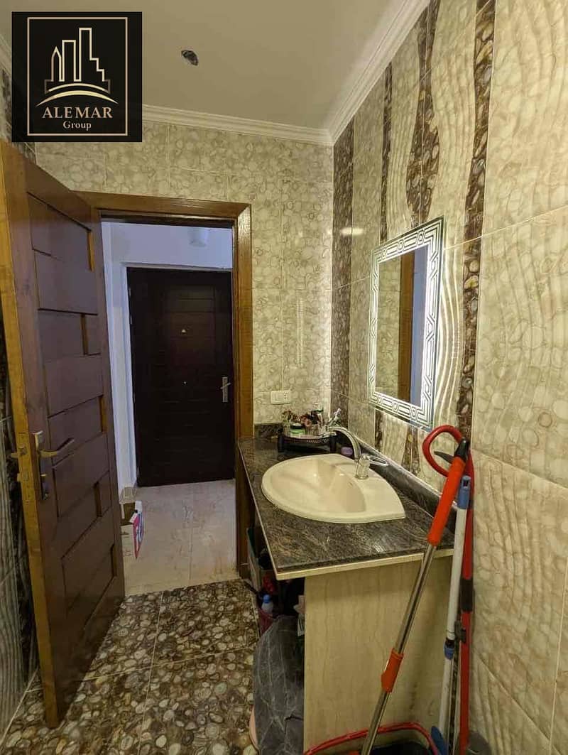 4 c5855ae2-6d4b-42b3-87cc-8cd986083caa. jpg