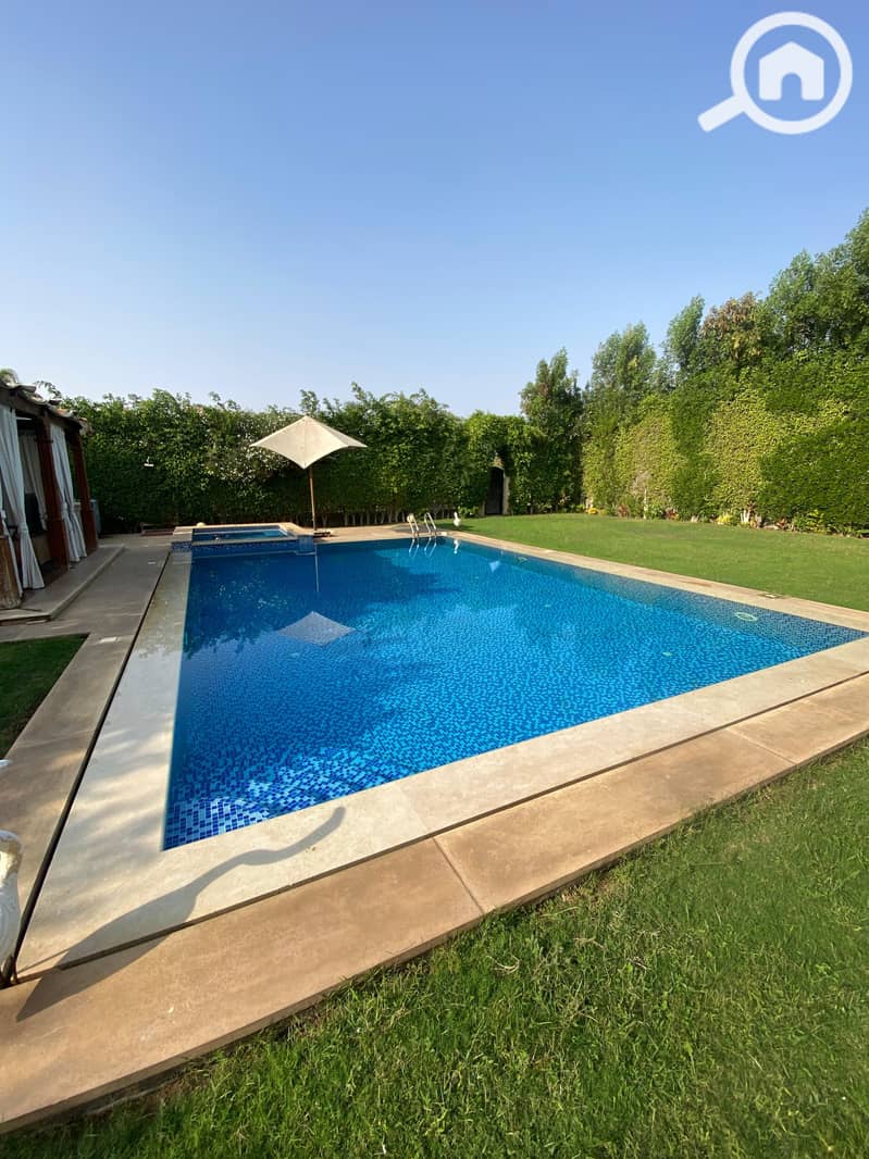 4 WhatsApp Image 2025-11-09 at 12.51. 44_83931236. jpg