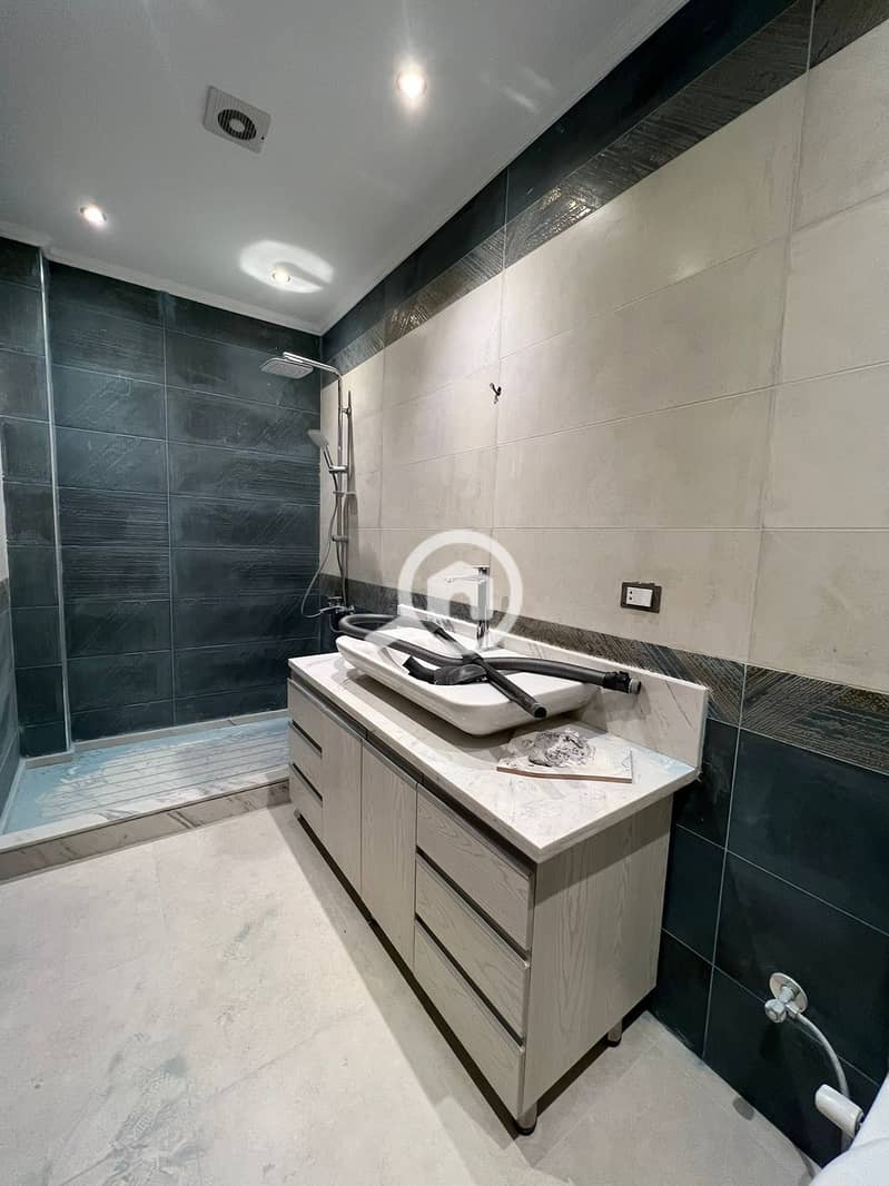 7 078249c4-679d-472e-b01a-0365778c9750. jpeg