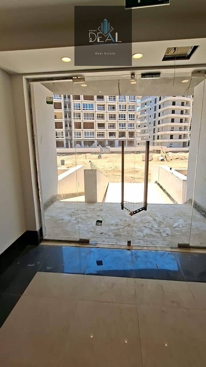 14 121db2a0-2554-4f8b-af14-d4fe23ea83da. jpeg