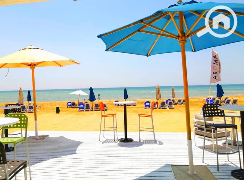 30 ff5f3372-d9c2-442f-a24b-b1fa0260bb7e. jpg