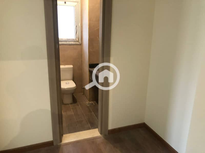 5 WhatsApp Image 2025-11-09 at 12.58. 51_6ac62ad2. jpg