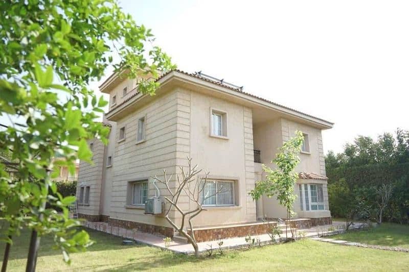 فيلا مفروشة للإيجار بمدينتي | فرش فندقي راقٍ وتشطيب ألترا لوكس