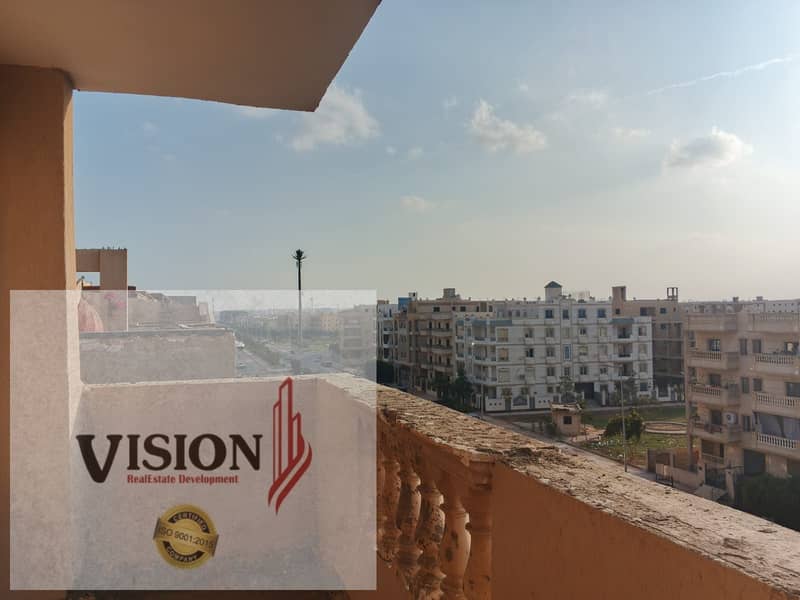 4 0e5cd376-aa9a-4ab2-a7e8-5f8353fdd965. jpg