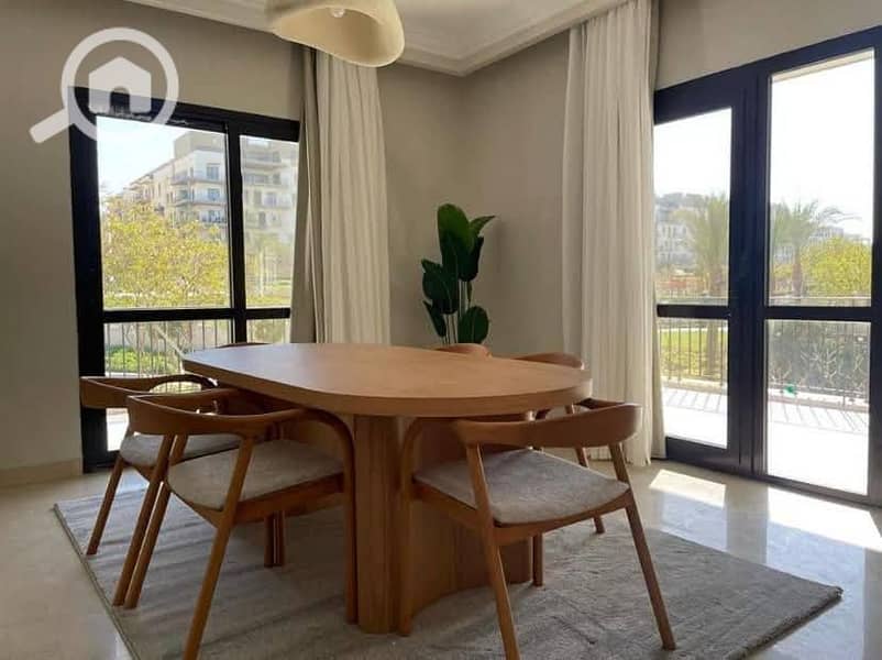 6 558686655_4114944705429691_7236301845538231411_n. jpg