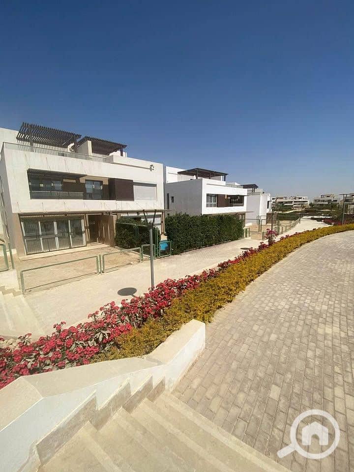 4 529789938_1340779428052473_7387236109627089406_n. jpg