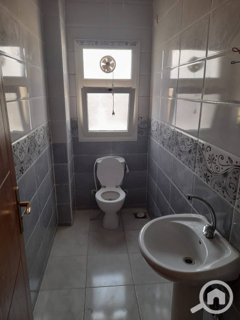 4 WhatsApp Image 2025-11-08 at 20.13. 05_11f6c95a. jpg