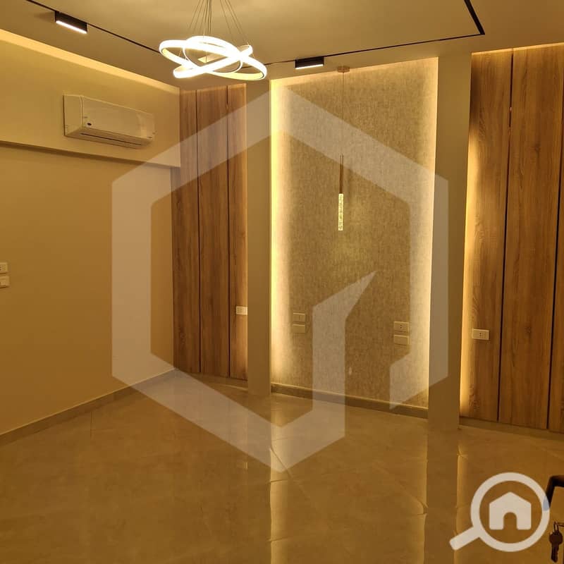 4 Zayed Dunes 4. jpg