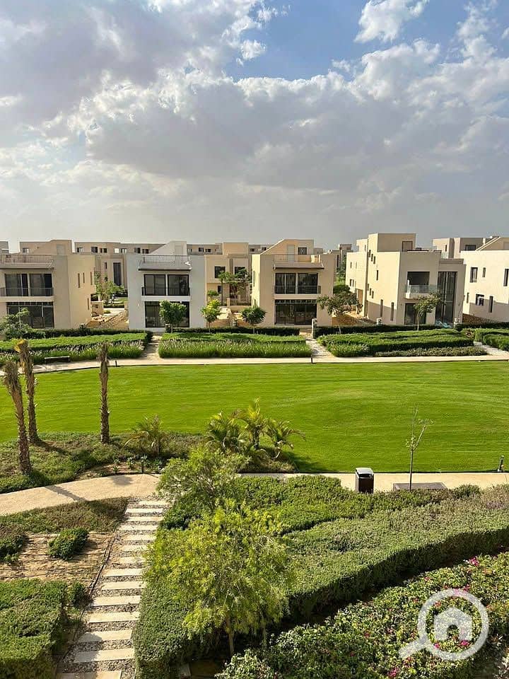 8 570424674_1529483391384280_1681982645767716961_n. jpg