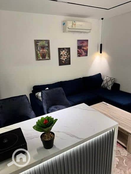 2 9f892933-28e3-4eb9-a70a-39610e86109b. jpg