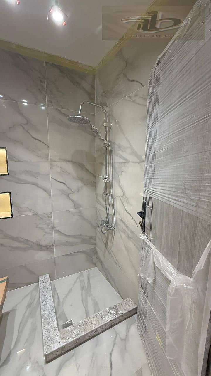 12 2fac0ae9-805f-45ec-b823-744be87afbe2. jpeg