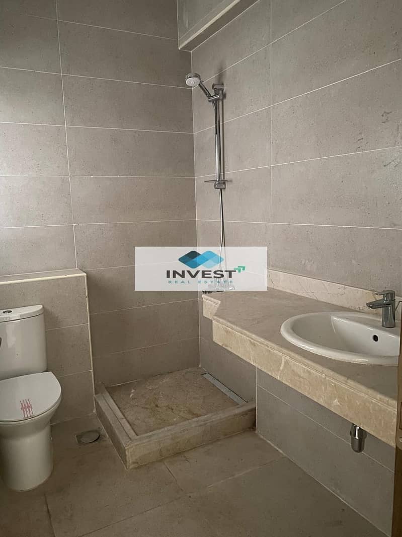 11 WhatsApp Image 2025-11-09 at 14.03. 54_488bea7d. jpg