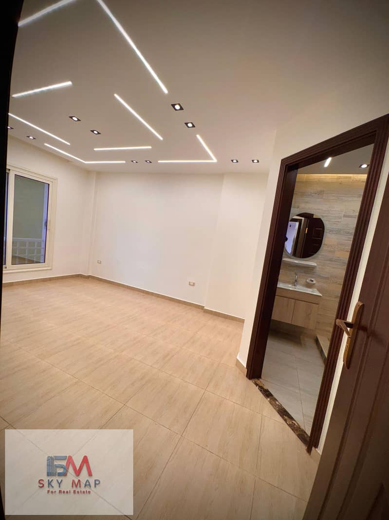 8 571036452_24657120313971699_1161512001121689766_n. jpg