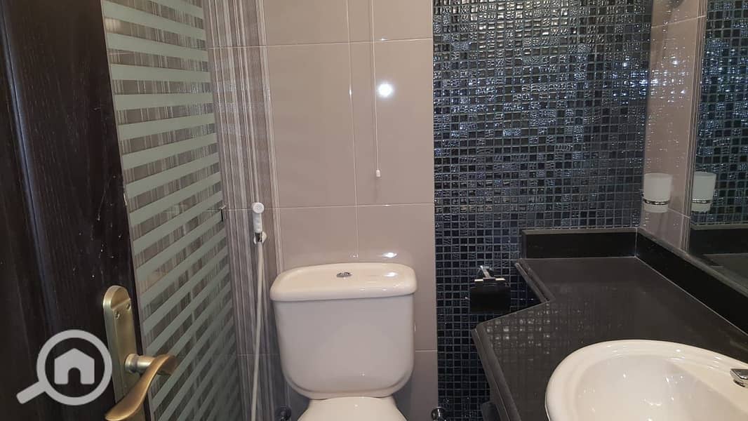 10 WhatsApp Image 2025-11-08 at 16.25. 59_cfea73d7. jpg