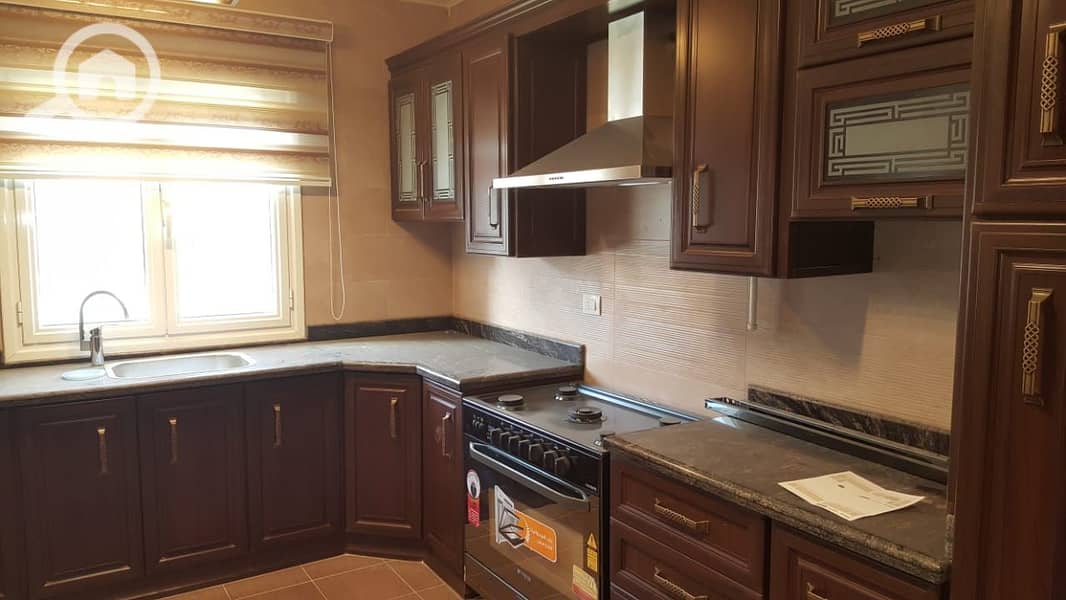 28 WhatsApp Image 2025-11-08 at 16.26. 07_67a88e78. jpg