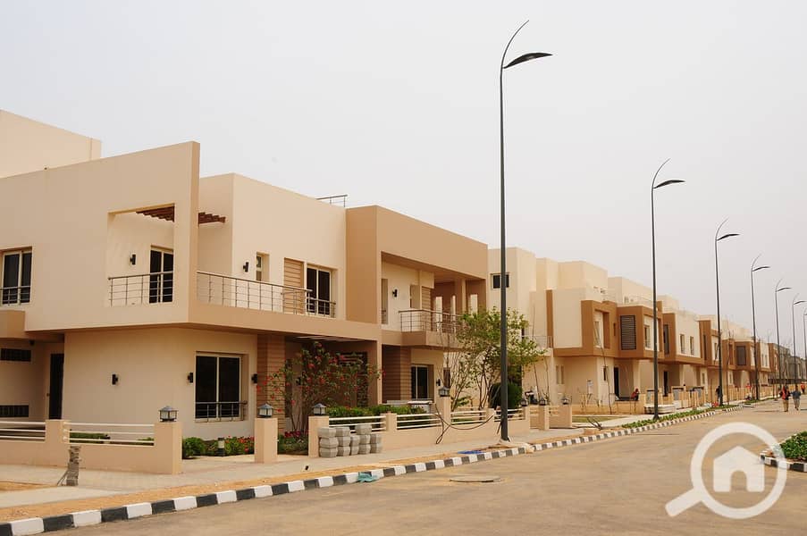 11 Grand-Heights-compound. jpg