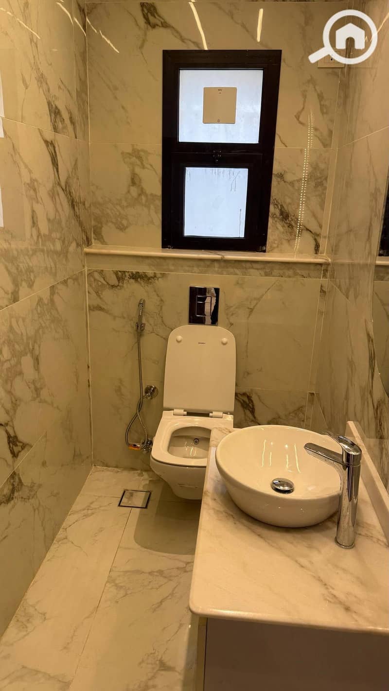 2 f47fc5bf-54cc-4dc7-b4e5-234b91c3059d. jpg