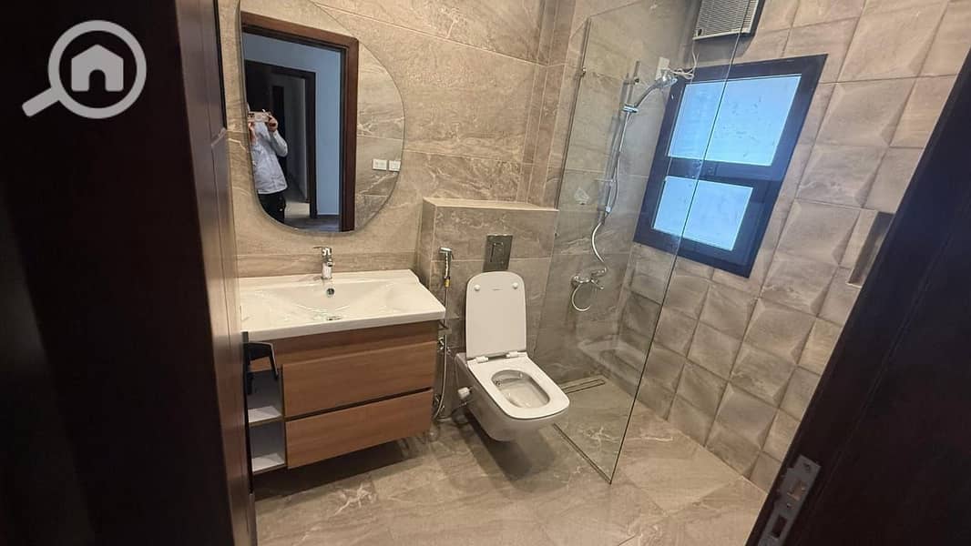 3 9a03f33a-e74c-428b-bd51-3e0e687d97d0. jpg