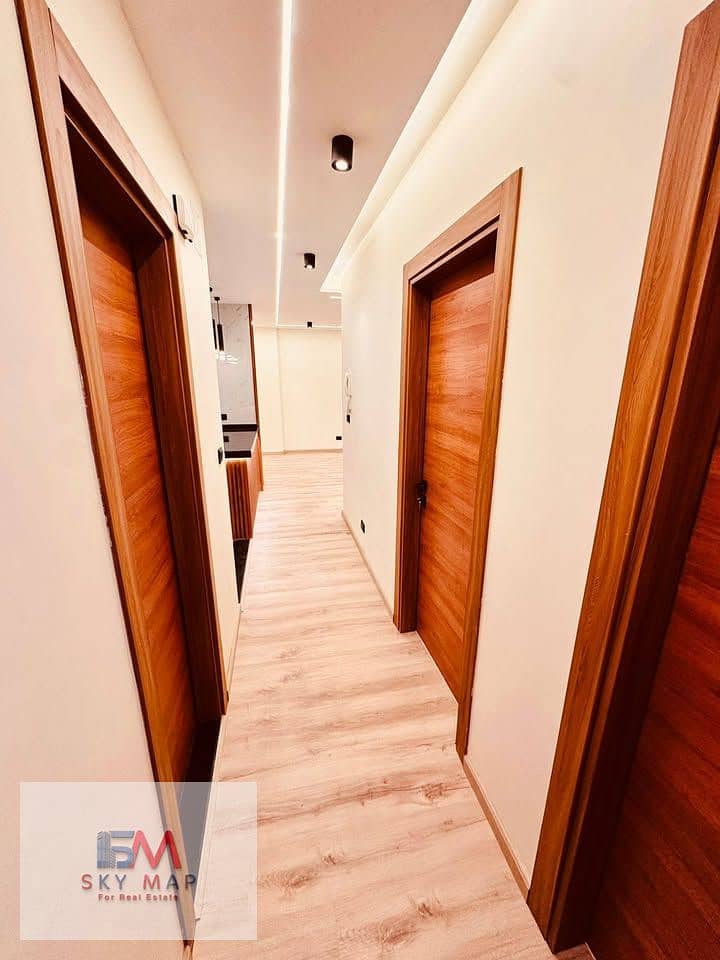 6 576802336_24786110974405965_7868542716497258309_n. jpg