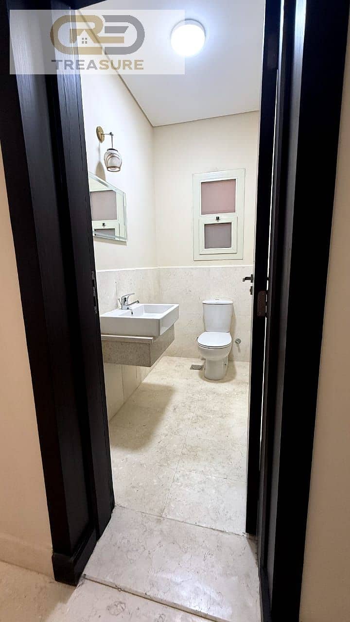 10 WhatsApp Image 2025-11-09 at 1.36. 35 PM (2). jpeg