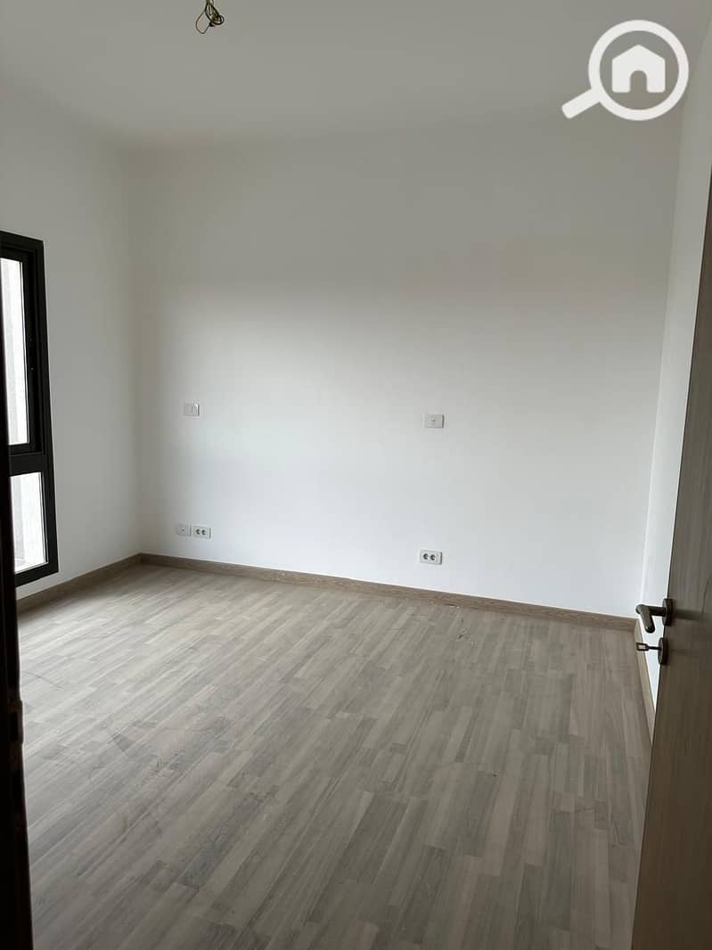 5 WhatsApp Image 2025-11-03 at 2.00. 18 PM(3). jpeg