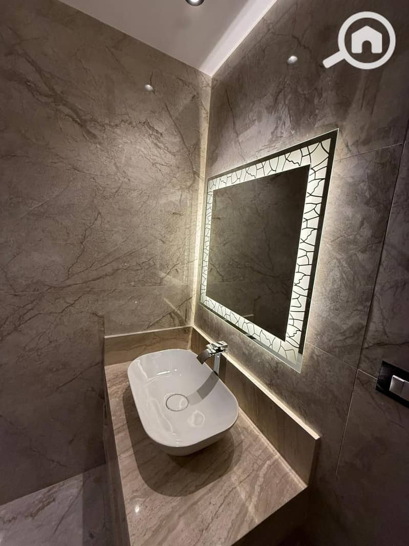 2 a9fd3098-440d-4100-8f42-15ddb3a472e5. jpeg