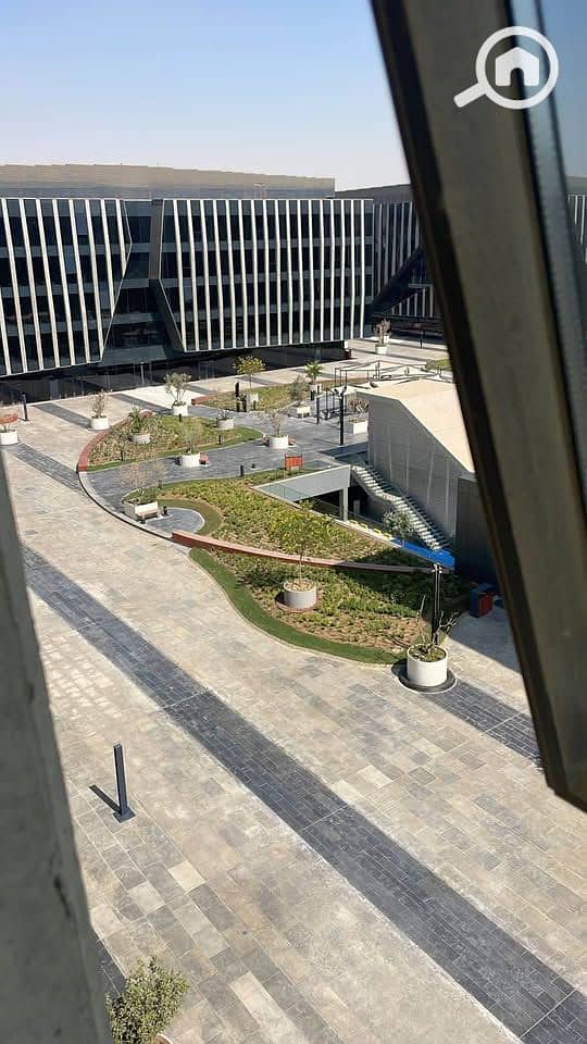 6 574569296_2426876177707368_1620779352831944612_n. jpg