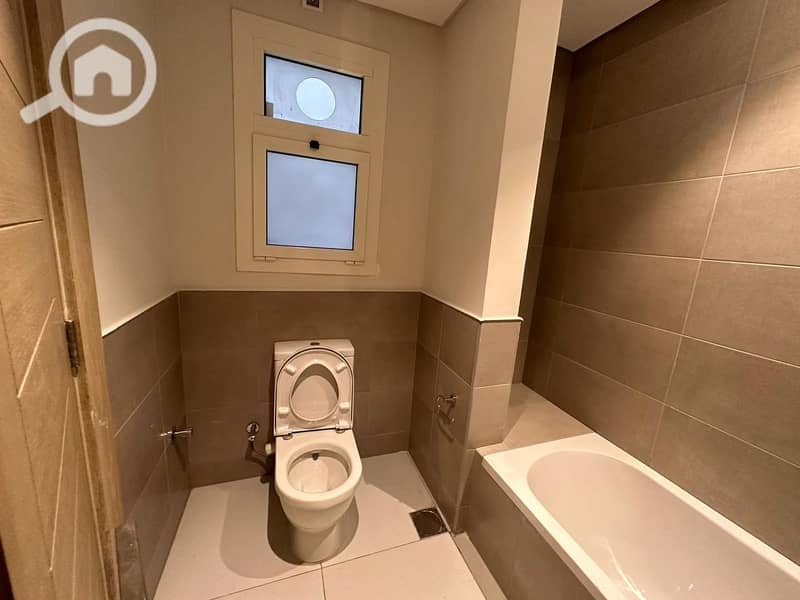 12 fd9ffd27-8031-4513-b1fa-7de975ed90d2. jpg