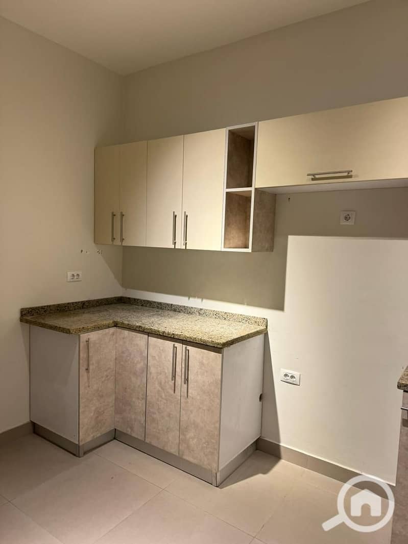 14 8a58aa18-40b8-458e-8a5f-d18495c057dd. jpg