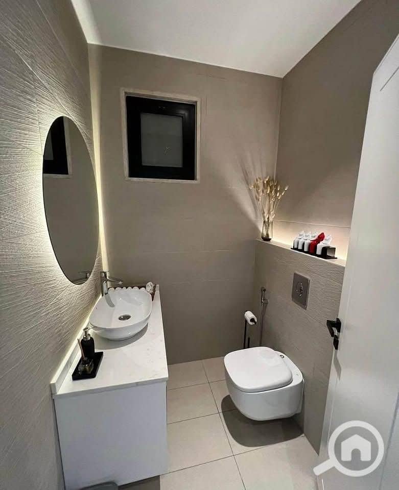 8 539470730_122135239034925741_6958750181243591641_n. jpg