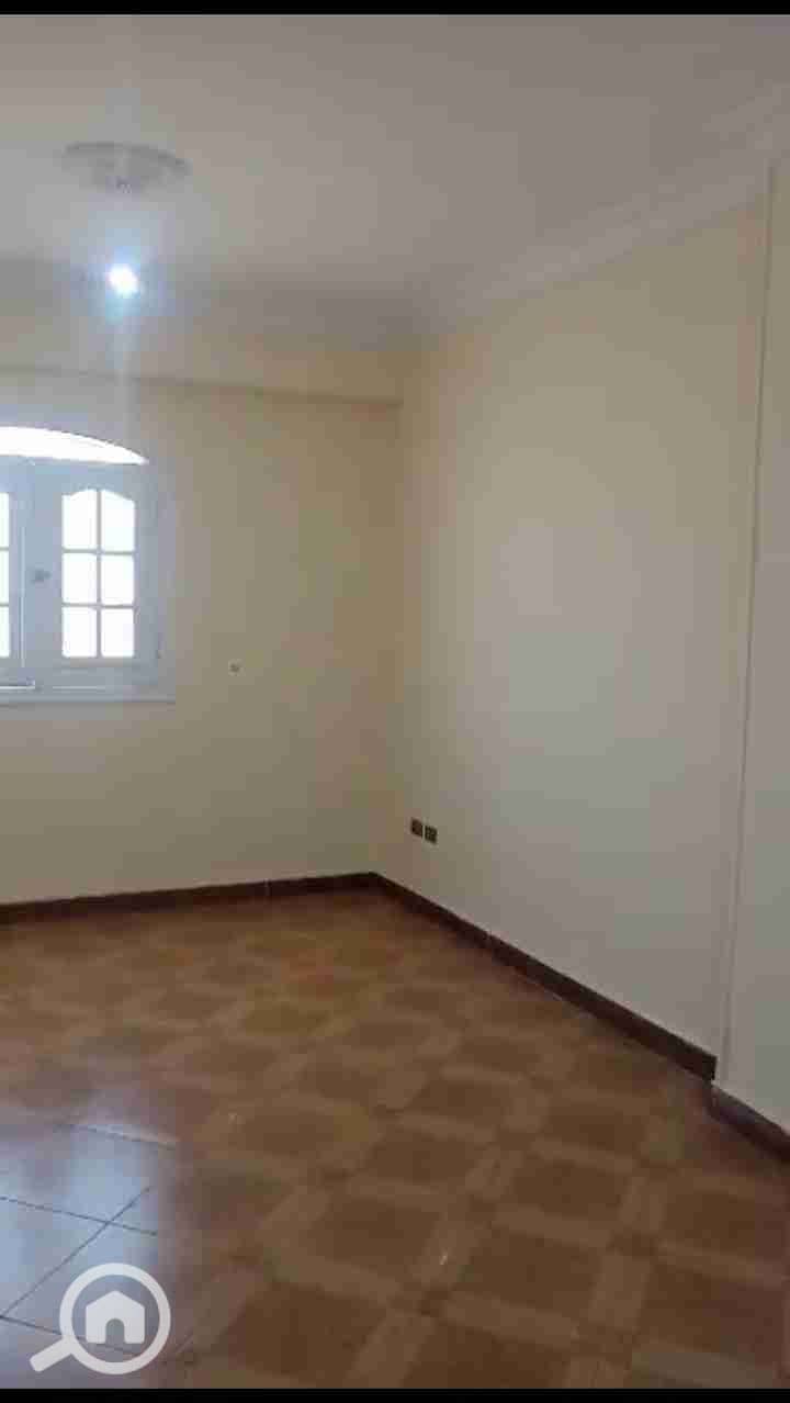 1000418909. jpg 1000418909. jpg