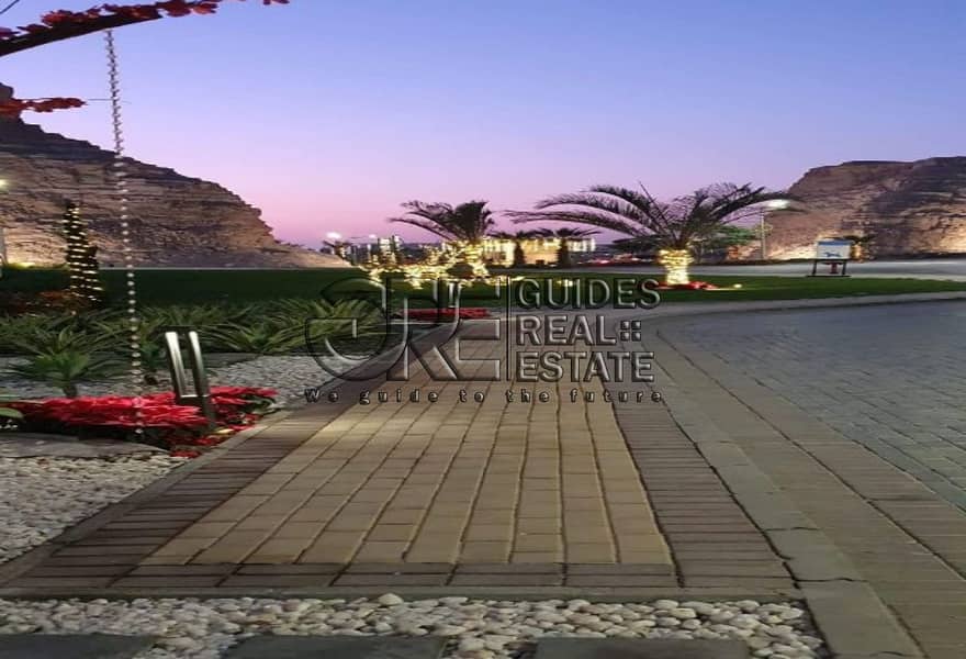 11 46523520-72f6-4e46-974b-2e0767340ff4. jpg