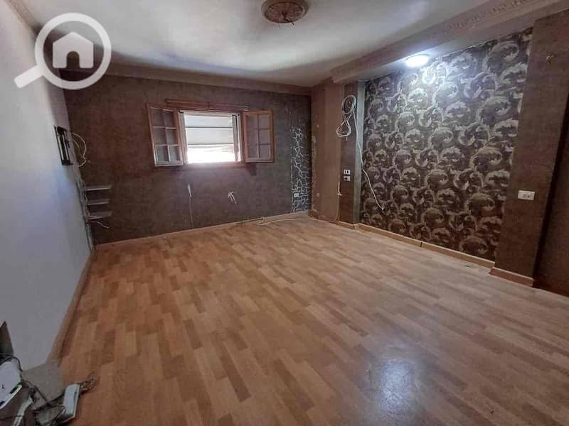 2 d5e0eadb-d5f4-453d-b0bc-fbe3805c3912. jpg