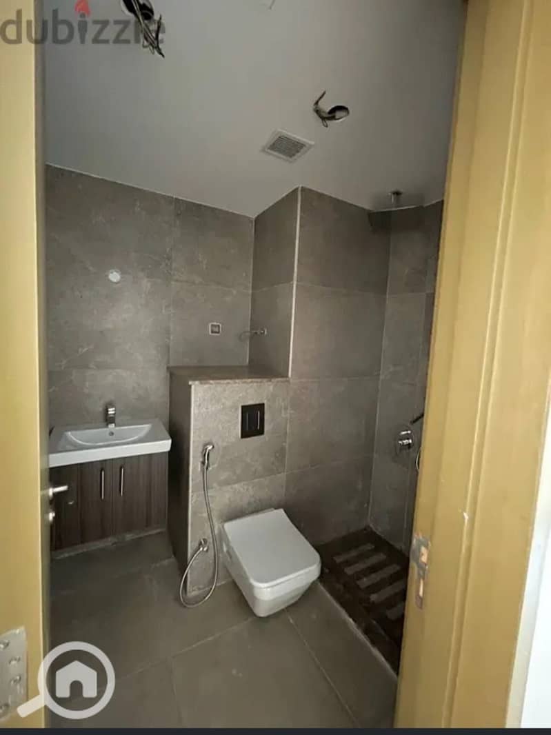 6 WhatsApp Image 2025-11-09 at 15.19. 21_3ac393d0. jpg