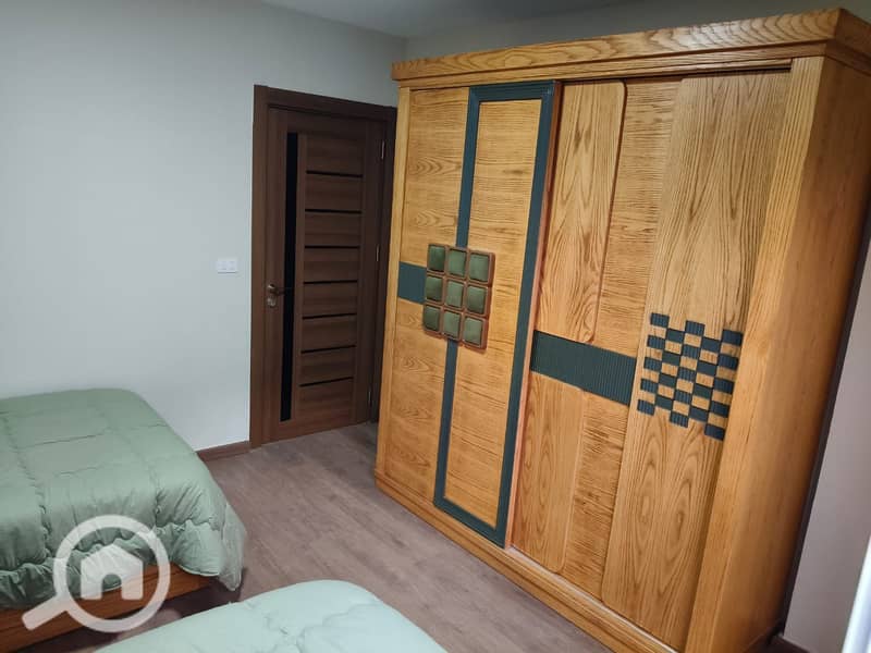 9 ba45c52a-fc71-4260-9b9d-89f3b9bb91ea. jpg