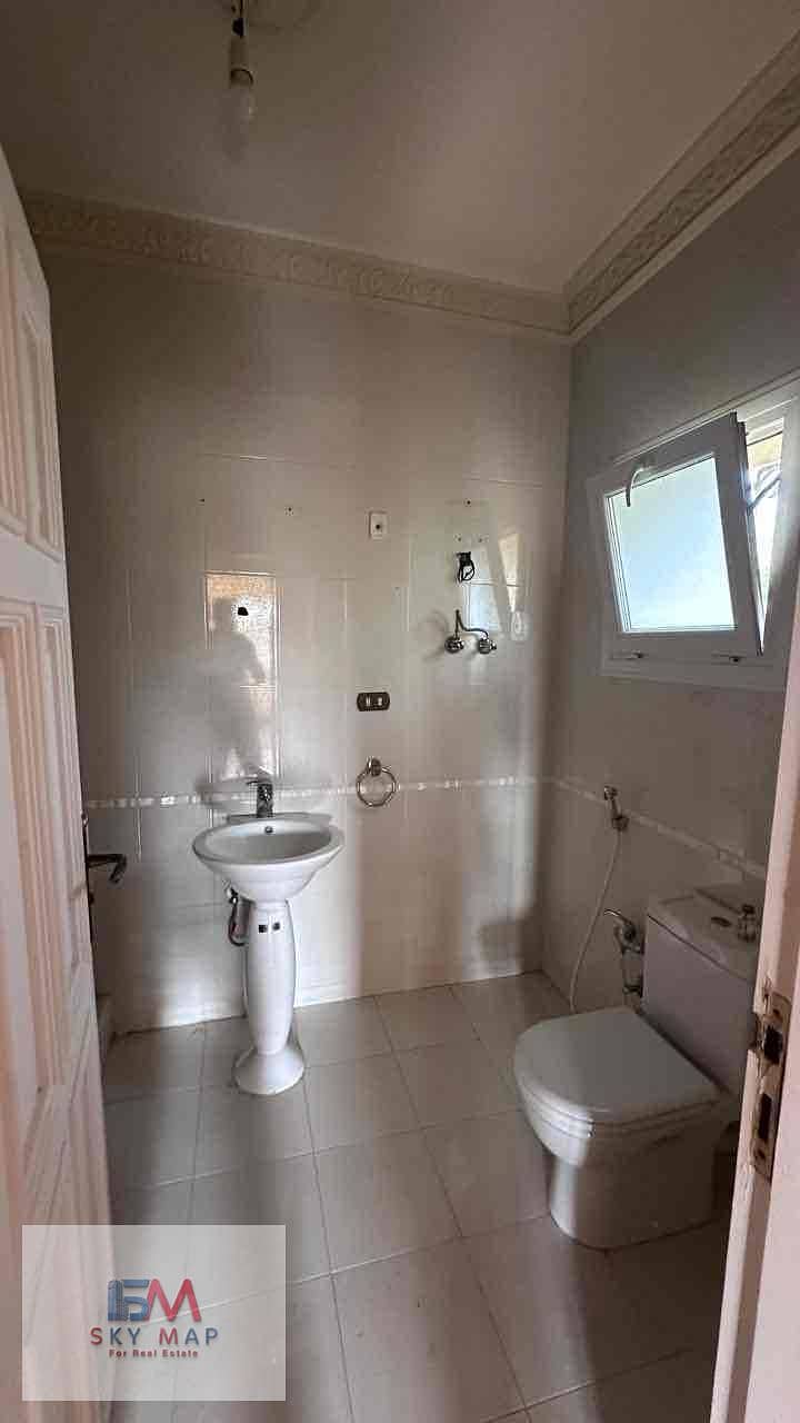 13 0b1377f1-5226-441b-b67b-fd30dfa8b062. jpg