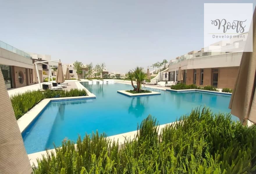 12 8212622-f5afbo_1600x1090. jpg