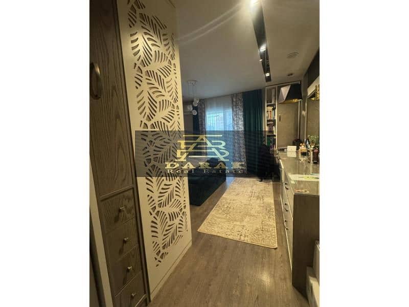 8 573db596-5f2d-4760-bf90-f357f9a0a7fb. jpg