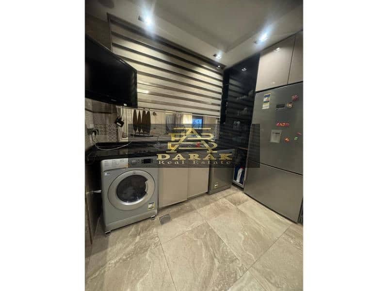 12 a5a39af5-7d50-4e7f-841f-0b0881ea9e7b. jpg