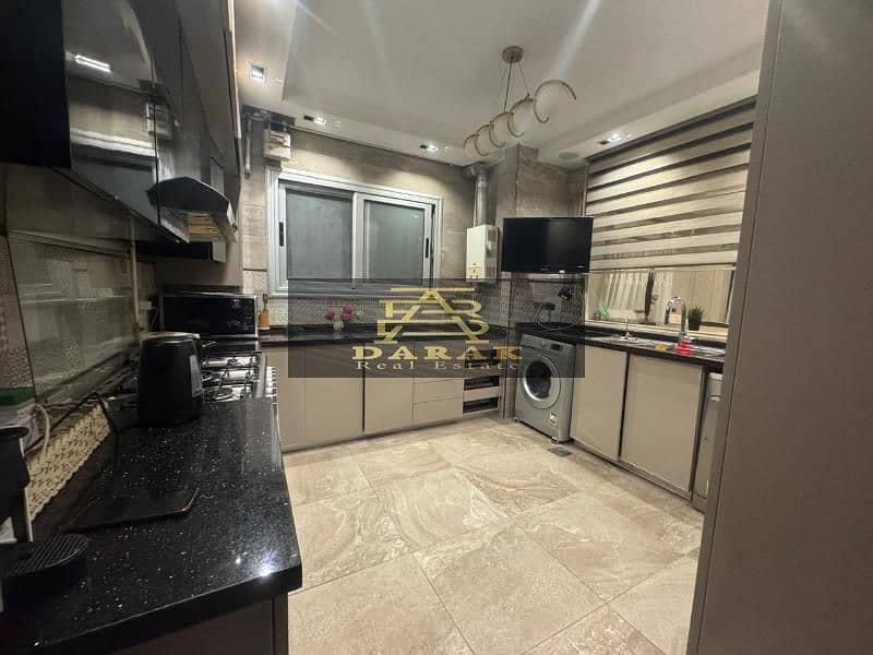 15 c84923d9-b214-4047-a8c9-c0444269f029. jpg