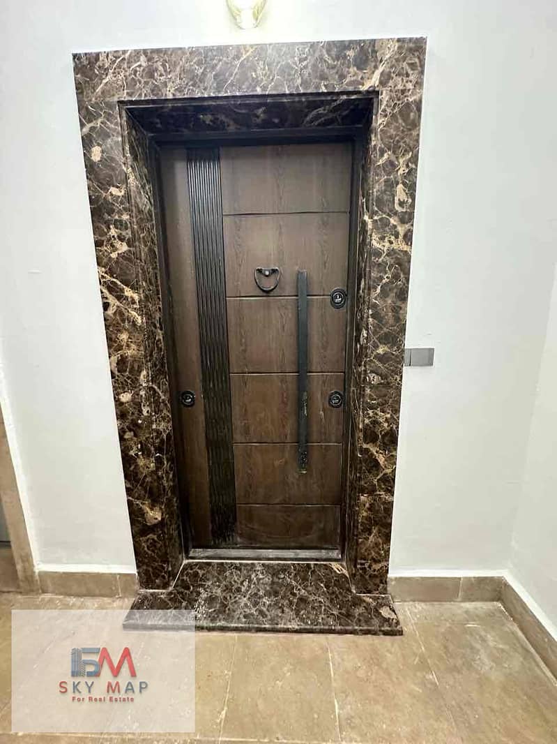 5 85bc5f1e-25b7-4bf4-b84c-ec1bd1278030. jpg