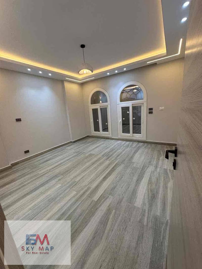 17 c7a72fb7-9e77-45dc-b450-8da1cd464991. jpg